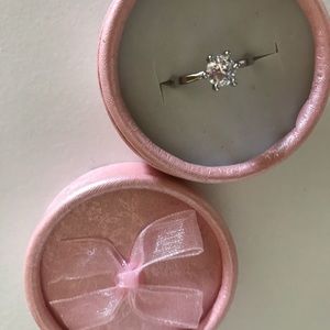 1 caret CZ solitaire ring. Size 6